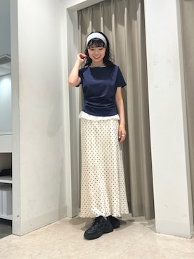 「SENSE OF PLACE by URBAN RESEARCH(センスオブプレイスバイアーバンリサーチ)のフリルドレープトップ(Tシャツ/カットソー、ブルー系)」を使った、ざわわんさん(レディース・163cm)の夏コーディネート