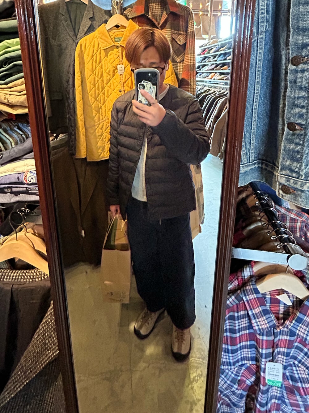 「keen、ユニクロ、プチプラ、メガネ、小人も足掻けばマシになる」｜「KEENのJASPER II WP / ジャスパー ツー ウォータープルーフ / メンズ スニーカー 防水（スニーカー、ベージュ系）」を使った、小人も足掻けばマシになるさん（メンズ・160cm）の冬コーディネートの1枚目の写真