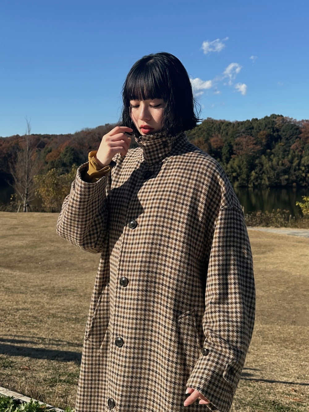 「冬コーデ、ロングコート、マイベストコーデ2024、冬、カジュアル、カジュアルコーデ、オトナカジュアル、大人カジュアル、休日スタイル、アウター、今日のコーデ」｜「FREAK'S STOREの尾州ウールステンカラーコート（ステンカラーコート、ブラウン系）」を使った、𝐒 𝐄 𝐈 𝐑 𝐀さん（レディース・167cm）の冬コーディネートの1枚目の写真