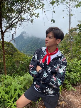 「H&M（エイチ・アンド・エム）のアイテム（ナイロンジャケット）」を使った、faridzawgさん（メンズ・170cm）の春コーディネート