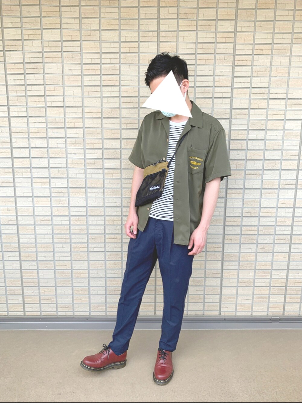 「休日コーデ」｜「Dr. Martensのアイテム（シューズ、レッド系）」を使った、まるるんさん（レディース・171cm）の秋コーディネートの1枚目の写真