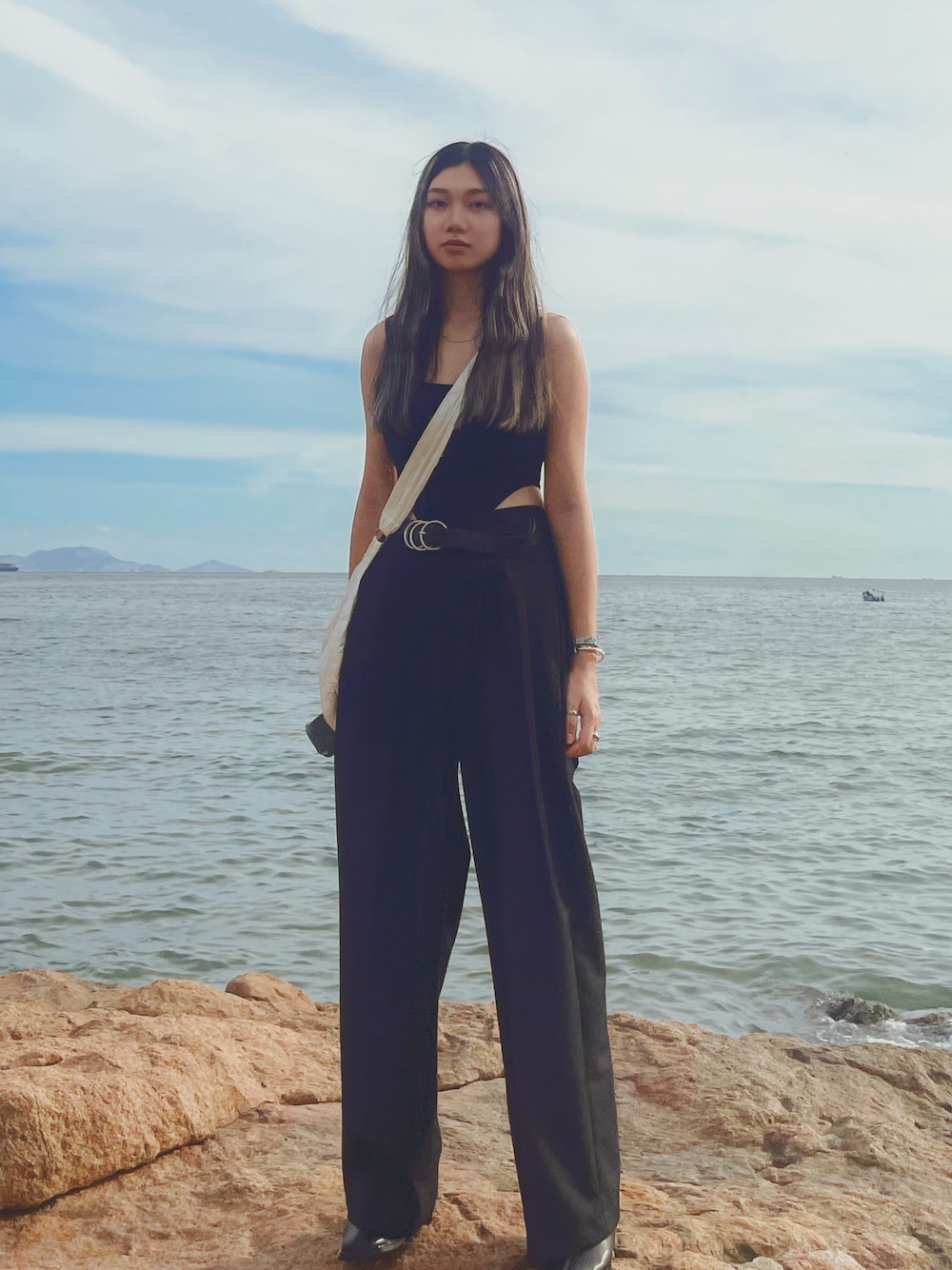 「ootd、街頭穿搭、休閒、ZARA、ALLBLACK、simple、handmade」｜「ZARAのアイテム（その他トップス、ブラック系）」を使った、sankilogram さん（レディース・166cm）の夏コーディネートの1枚目の写真
