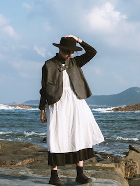 「KEEN（キーン）のアイテム（スリッポン、ブラック系）」を使った、sankilogram さん（レディース・166cm）の秋コーディネート