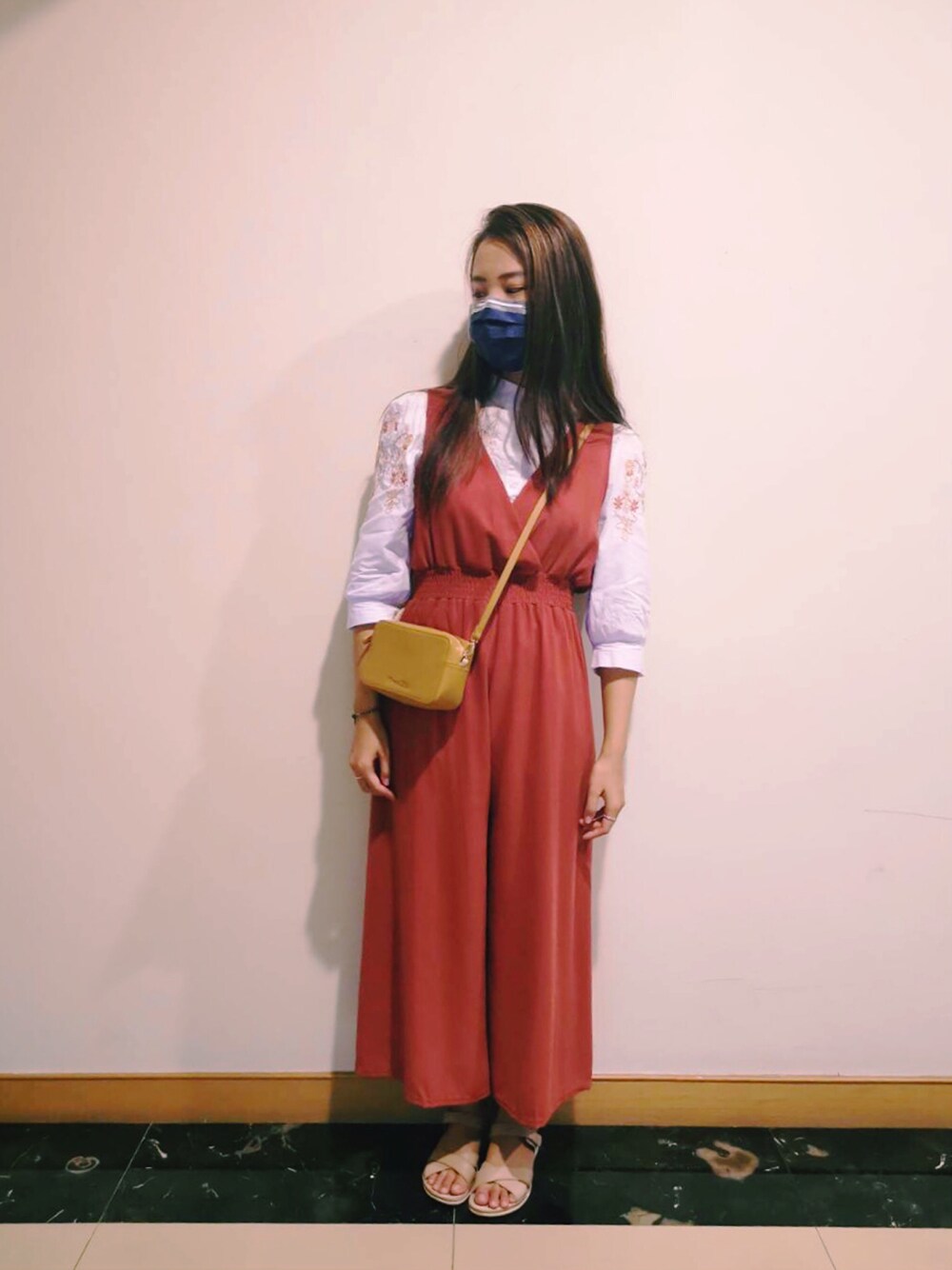 「girl、red、shirts、outfit」｜「noneのアイテム（ワンピース、レッド系）」を使った、sasuiさん（レディース・164cm）の夏コーディネートの1枚目の写真