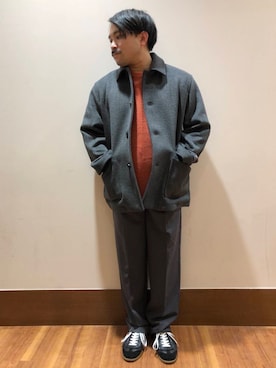 「アイテム（ステンカラーコート）」を使った、TORU OKIさん（メンズ・163cm）の冬コーディネート