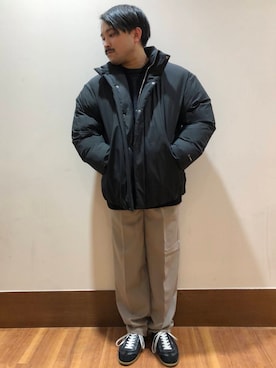 「撥水」｜「アイテム（スラックス）」を使った、TORU OKIさん（メンズ・163cm）の冬コーディネート