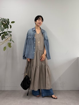 「GALLARDAGALANTE（ガリャルダガランテ）のフリンジコードネックレス（リング、ホワイト系）」を使った、gg_michikoさん（レディース・166cm）の春コーディネート