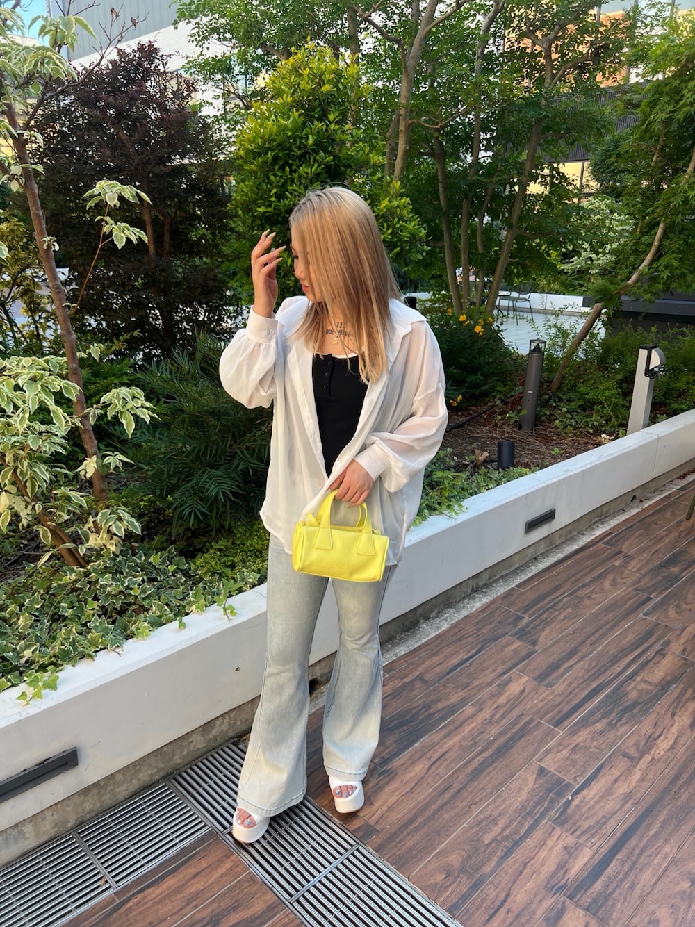 「ANAPのレイヤード風 ウォッシュ キャミソール（キャミソール、ブラック系）」を使った、Yukariさん（骨格ウェーブ・レディース・156cm）の夏コーディネートの1枚目の写真