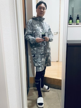 「コロンビア」｜「アイテム（マウンテンパーカー）」を使った、Yosuke さん（メンズ・174cm）の秋コーディネート