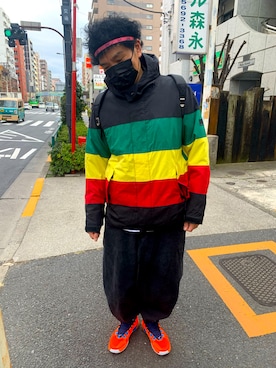 「アイテム（マウンテンパーカー、イエロー系）」を使った、takuyasoundさん（メンズ・180cm）の冬コーディネート