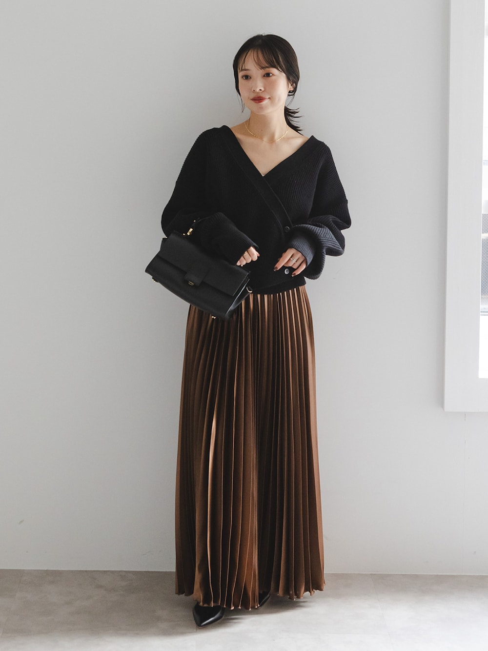 Noble（ノーブル）の「ブライトサテンアコーディオンプリーツ