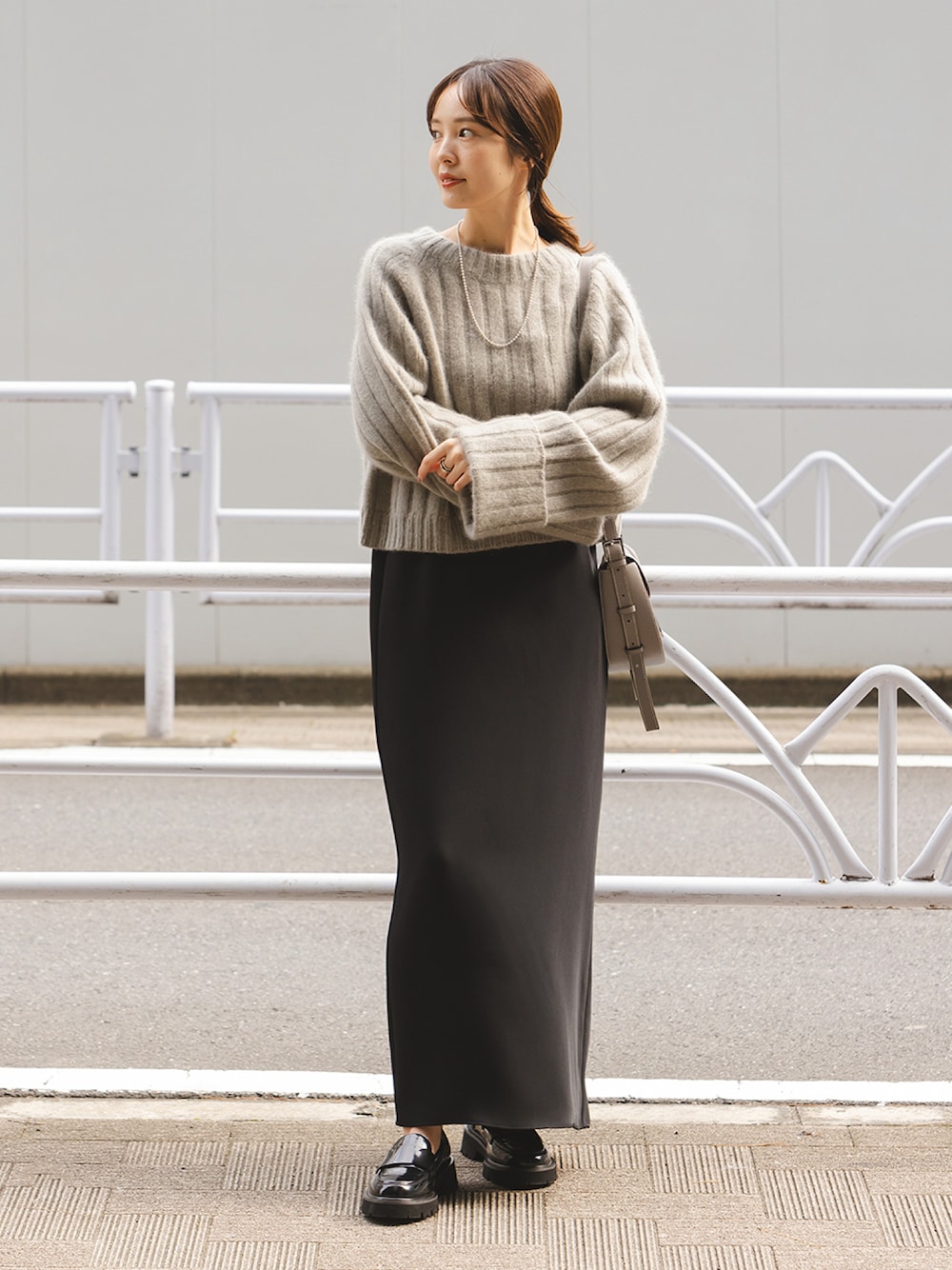 YAK/ヤク ワイドリブニットプルオーバーを使った人気ファッション