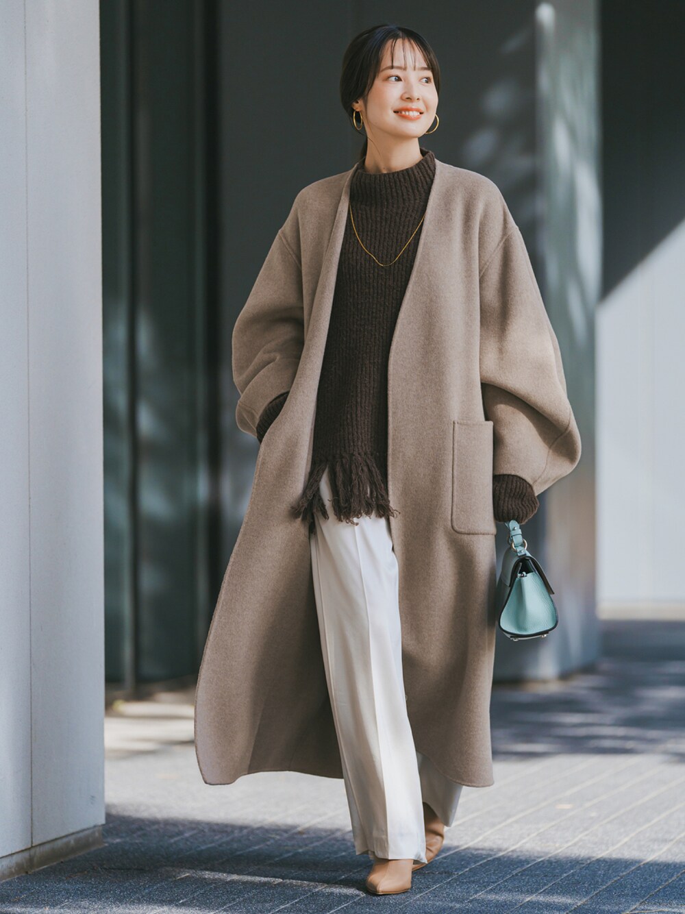 minani.a(NOBLE 本社)｜Nobleのノーカラーコートを使った 