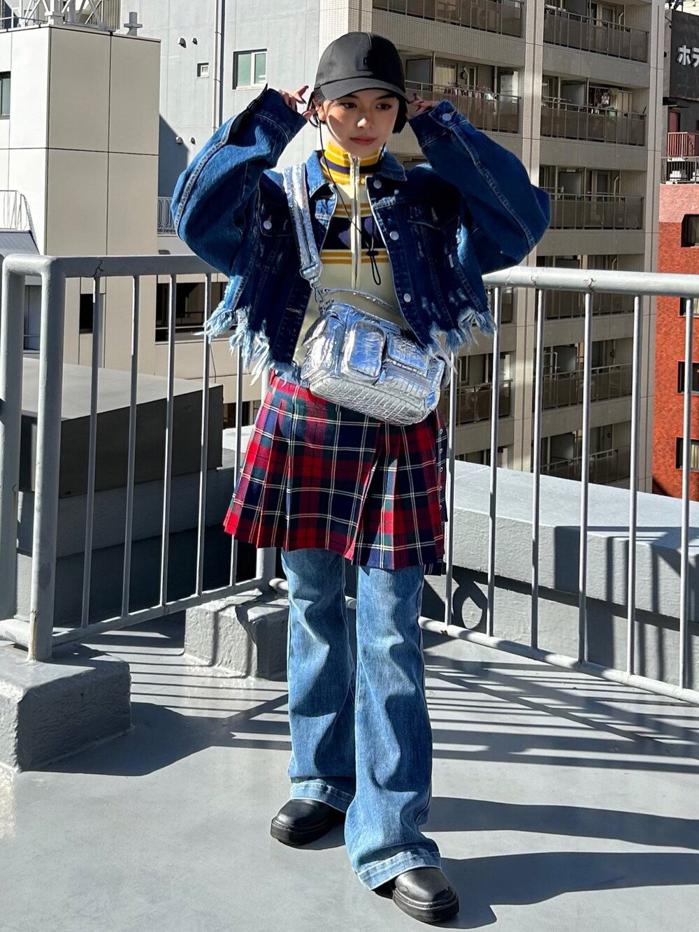 ANNA SUI NYC メタリックフェイククロコマルチポケットチビバッグ ANNA SUI NYC（アナ スイ エヌ ワイ シー）の「ANNA SUI NYC