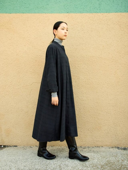 婦人 両面起毛フランネルスタンドカラー長袖ワンピース（ワンピース