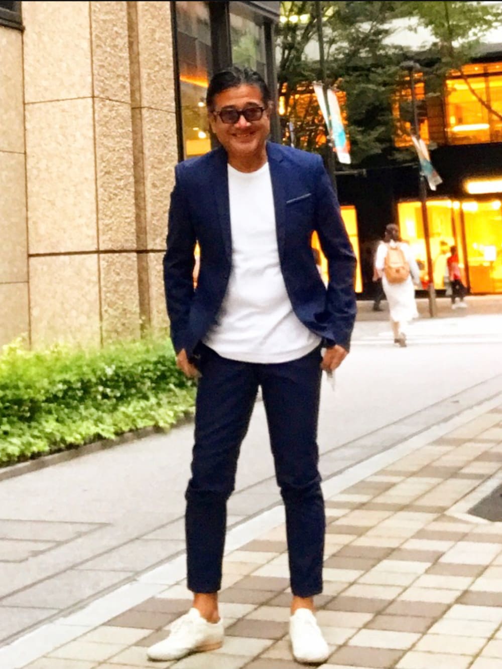 スラックスを使った「ちょいワルおやじ」のメンズ人気ファッション