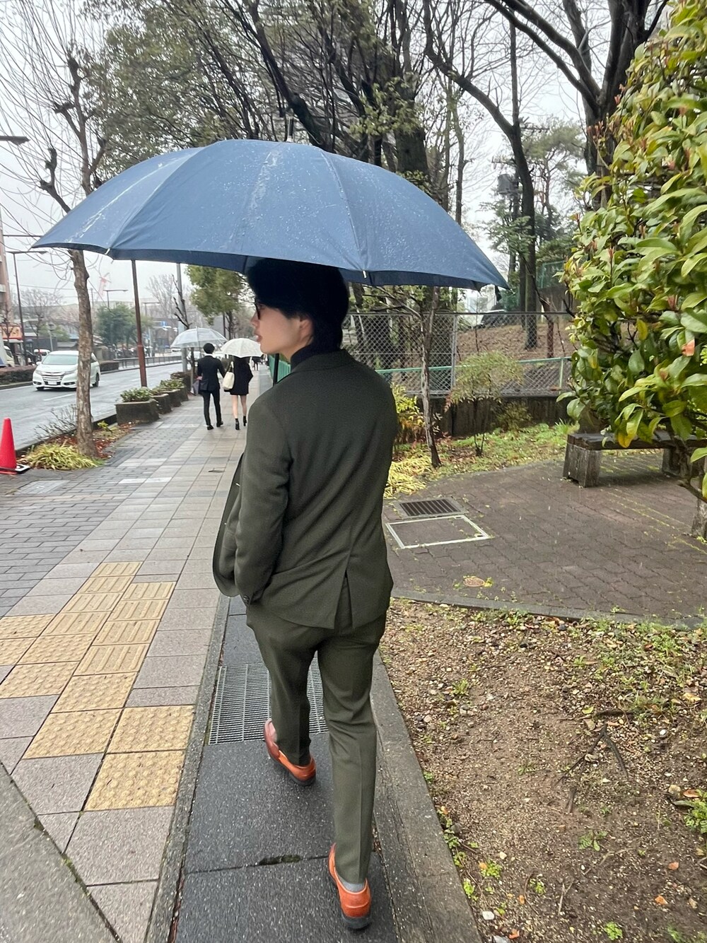 「卒業式、スーツスタイル」｜「TAKEO KIKUCHIのアイテム（テーラードジャケット、その他）」を使った、Appleさん（骨格ナチュラル・メンズ・175cm）の冬コーディネートの1枚目の写真