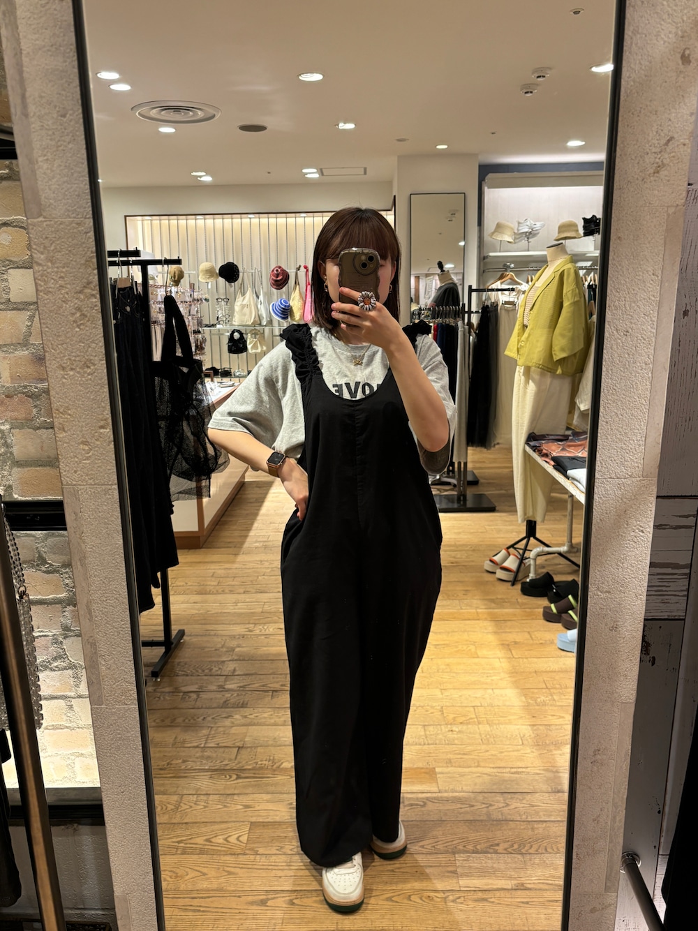 「LOWRYS FARM」｜「NIKEのアイテム（スニーカー、グリーン系）」を使った、chipiさん（骨格ストレート・レディース・158cm）の春コーディネートの1枚目の写真