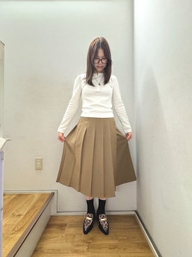 「HIMIKO（ヒミコ）のアイテム（ローファー）」を使った、HIMIKO　明治神宮前店さん（レディース・162cm）の秋コーディネート