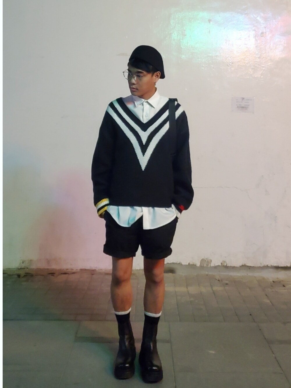 「niko and...のアイテム（ハンチング/ベレー帽、ブラック系）」を使った、Lee Wing Heiさん（メンズ・175cm）の冬コーディネートの1枚目の写真