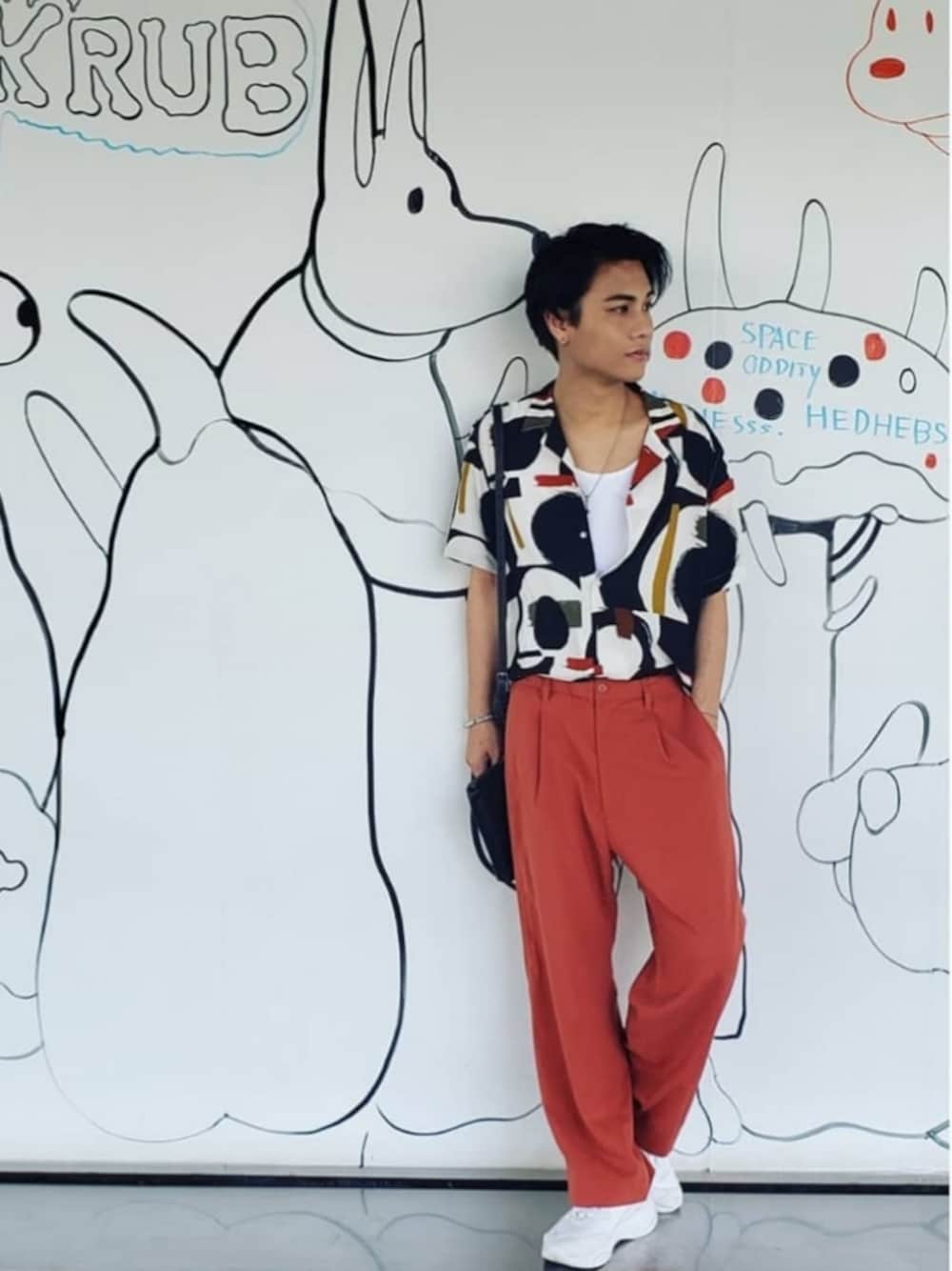 「ZARA MANのアイテム（シャツ/ブラウス、その他）」を使った、Lee Wing Heiさん（メンズ・175cm）の冬コーディネートの1枚目の写真