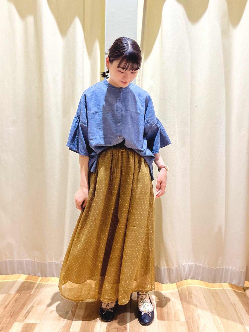 スカート（イエロー系）を使った「ダンガリーシャツ」の人気