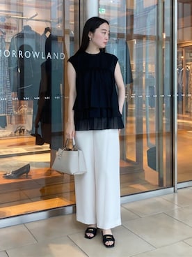 「TOMORROWLAND （トゥモローランド）のアイテム（サンダル）」を使った、Kato_TOMORROWLANDさん（レディース・158cm）の夏コーディネート