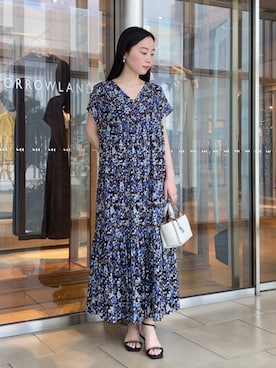 「TOMORROWLAND （トゥモローランド）のTOMORROWLAND METAL MULE サンダル（サンダル、ブラック系）」を使った、Kato_TOMORROWLANDさん（レディース・158cm）の夏コーディネート