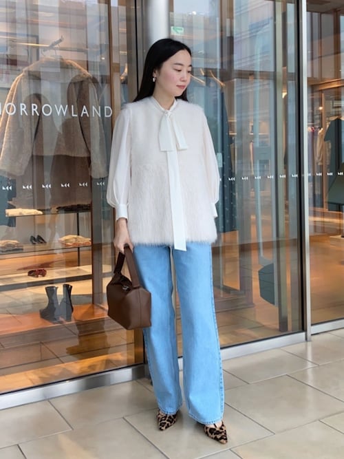 美品　未使用品に近い　TOMORROWLAND フェザーヤーン ペプラムベスト 美品 未使用品に近い TOMORROWLAND フェザーヤーン ペプラム