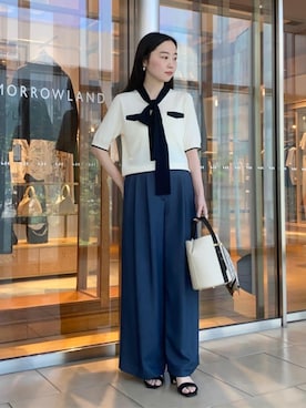 「Atelier TOMORROWLAND（アトリエトゥモローランド）のAtelier TOMORROWLAND COCKTAIL バッグ（ハンドバッグ、ブラック系）」を使った、Kato_TOMORROWLANDさん（レディース・158cm）の春コーディネート