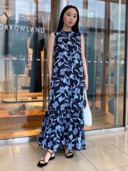 【新品】トゥモローランド　花柄　ノースリーブ　ロングワンピース　シアー　フレア 新品トゥモローランド花柄ノースリーブロングワンピースシアー