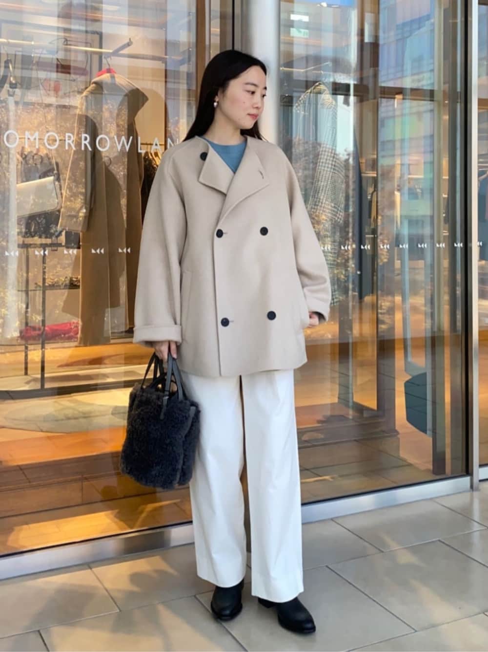 GALERIE VIEのノーカラーコートを使った人気ファッション