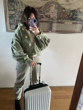「アイテム（デニムジャケット、グリーン系）」を使った、𝕪𝕦𝕜𝕒さん（レディース・158cm）の春コーディネート