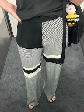 「LA PEAU DE GEM（ラポドゥジェム）の【LA PEAU DE GEM】multi border knit pants/マルチボーダーニットパンツ（その他パンツ、ブラック系）」を使った、sari_lpdgemさん（レディース・158cm）の夏コーディネート
