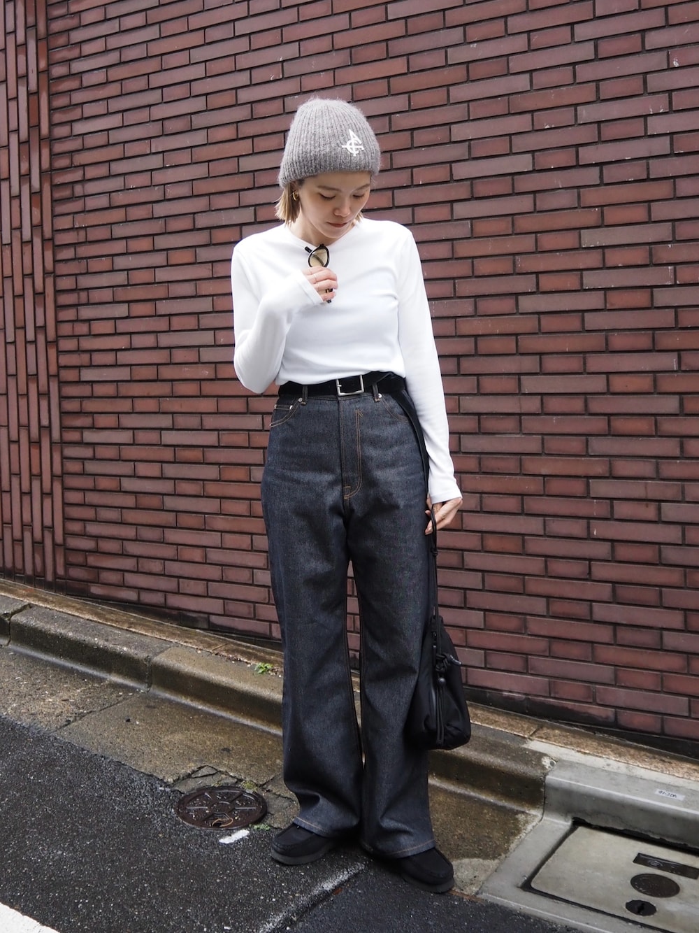 LA PEAU DE GEMのデニムパンツを使った人気ファッション LA PEAU DE GEMのデニムパンツを使った人気ファッション