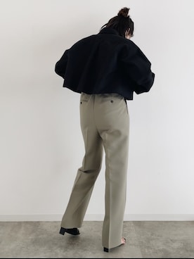 「オリーブ」｜「アイテム（スラックス）」を使った、sari_lpdgemさん（レディース・158cm）の春コーディネート