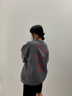「LMCのアイテム（スウェット）」を使った、Hinaさん（レディース・155cm）の冬コーディネート