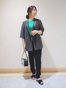「esche（エッシュ）のアイテム」を使った、TOMOMIさん（レディース・153cm）の春コーディネート