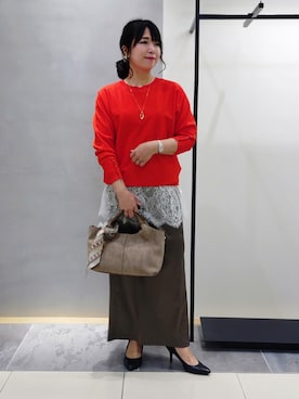 「アイテム（バンダナ/スカーフ、ベージュ系）」を使った、TOMOMIさん（レディース・153cm）の秋コーディネート