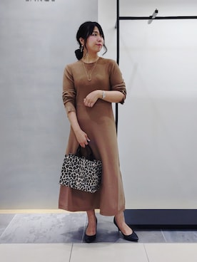 「INDIVI（インディヴィ）の【一着でコーデ完成！】ニットコンビ 美スタイルワンピース（ワンピース、ブラウン系）」を使った、TOMOMIさん（レディース・153cm）の秋コーディネート