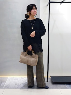 「アイテム（その他パンツ、イエロー系）」を使った、TOMOMIさん（レディース・153cm）の秋コーディネート