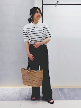 「INDIVI（インディヴィ）の【褒められパンツ／洗える】ウエストゴムワイドタックパンツ（その他パンツ、ブラック系）」を使った、TOMOMIさん（レディース・153cm）の夏コーディネート