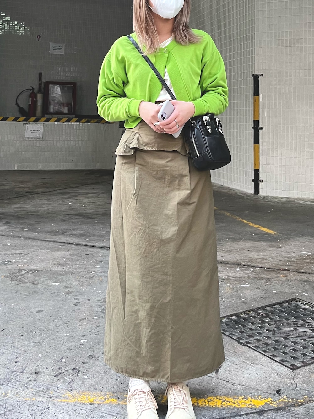 「Dr. Martensのアイテム（スリッポン、ベージュ系）」を使った、tsc.ingさん（レディース・165cm）の冬コーディネートの1枚目の写真