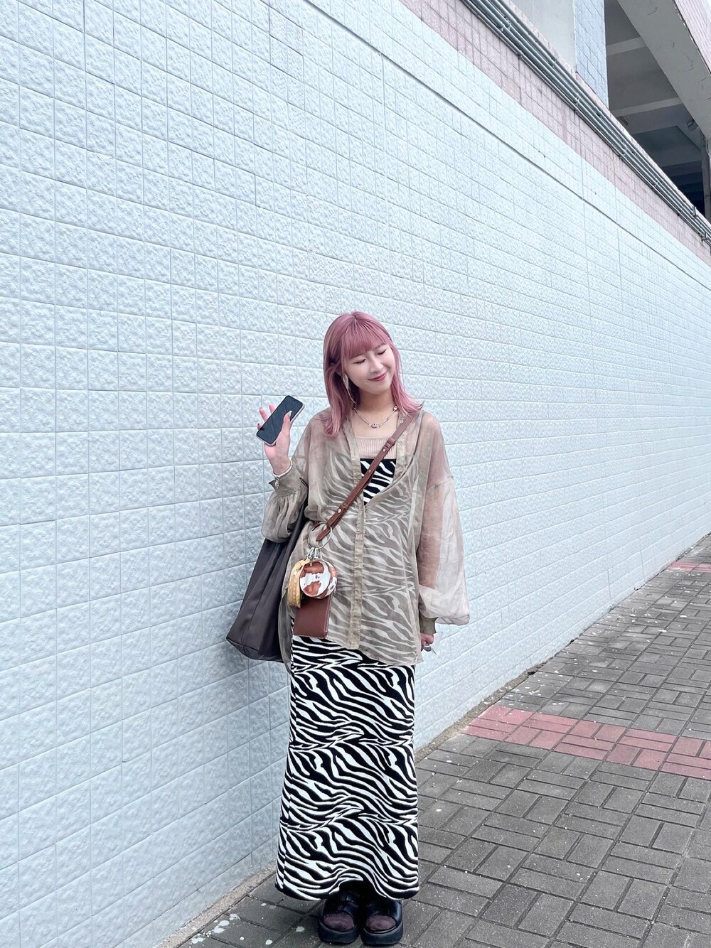 「rectangleのリングショルダーマルチバッグ（ショルダーバッグ、ブラウン系）」を使った、tsc.ingさん（レディース・165cm）の夏コーディネートの1枚目の写真