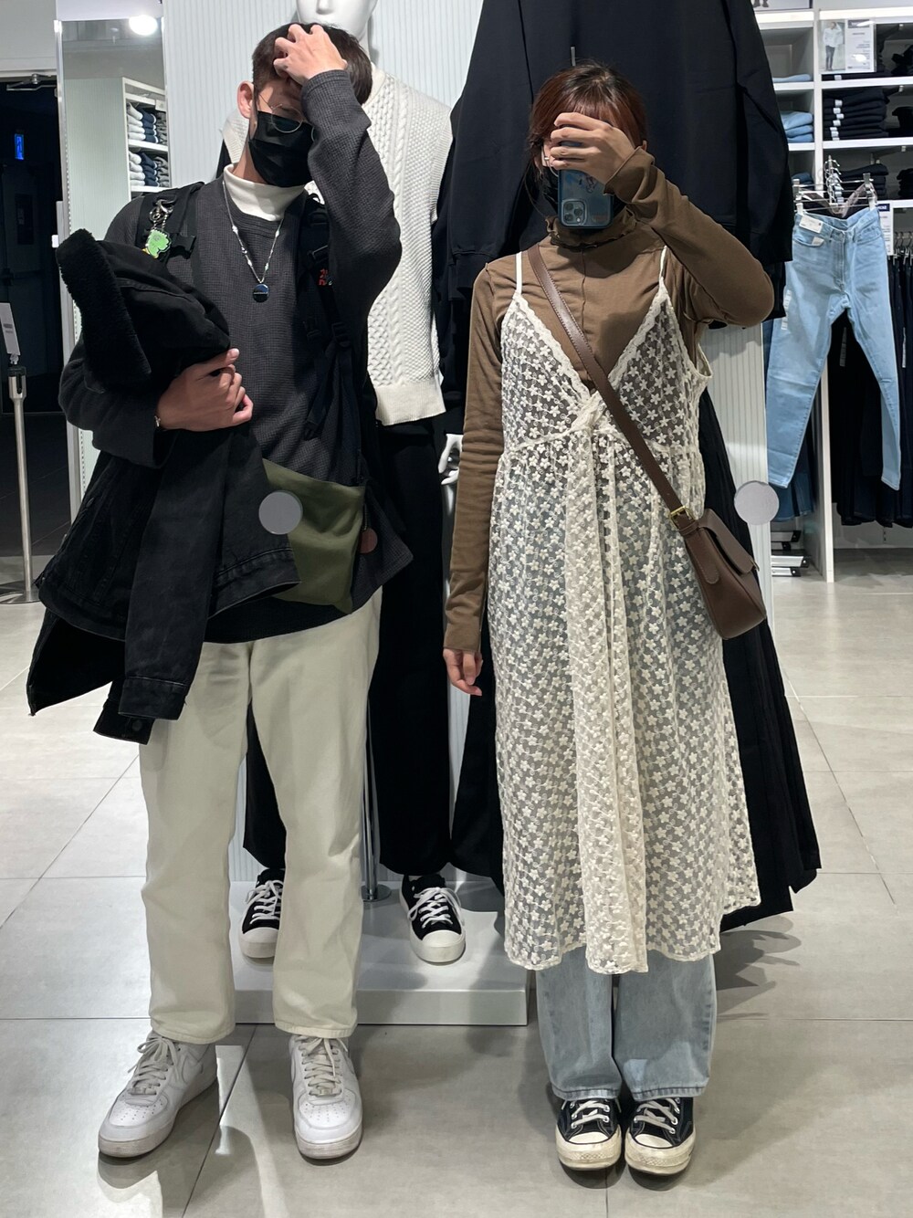 「GUのアイテム（その他トップス、グリーン系）」を使った、エマさん（レディース・161cm）の冬コーディネートの1枚目の写真