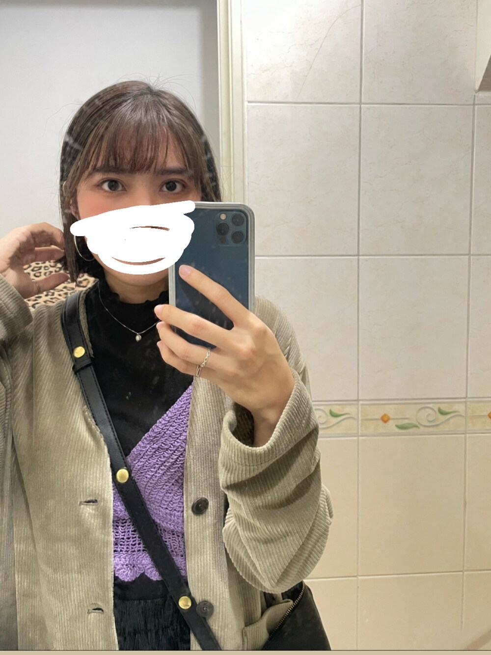 「ootd、秋コーデ、ビスチェ、重ね着」｜「GUのアイテム（ノーカラージャケット、グリーン系）」を使った、エマさん（レディース・161cm）の秋コーディネートの1枚目の写真
