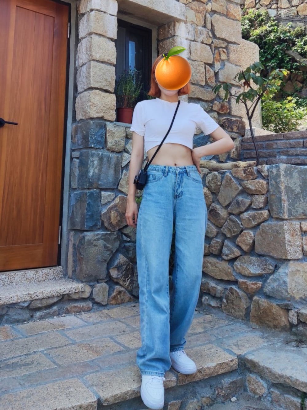 「ootd、大人コーデ、オトナ女子」｜「NIKEのAir Force 1（スニーカー、ホワイト系）」を使った、エマさん（レディース・161cm）の秋コーディネートの1枚目の写真
