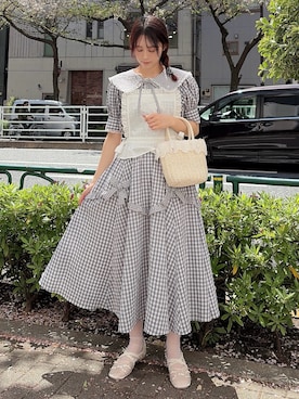 「merry jenny（メリージェニー）のギンガムパフスリーブブラウス（シャツ/ブラウス、グレー系）」を使った、nanakaさん（レディース・163cm）の春コーディネート