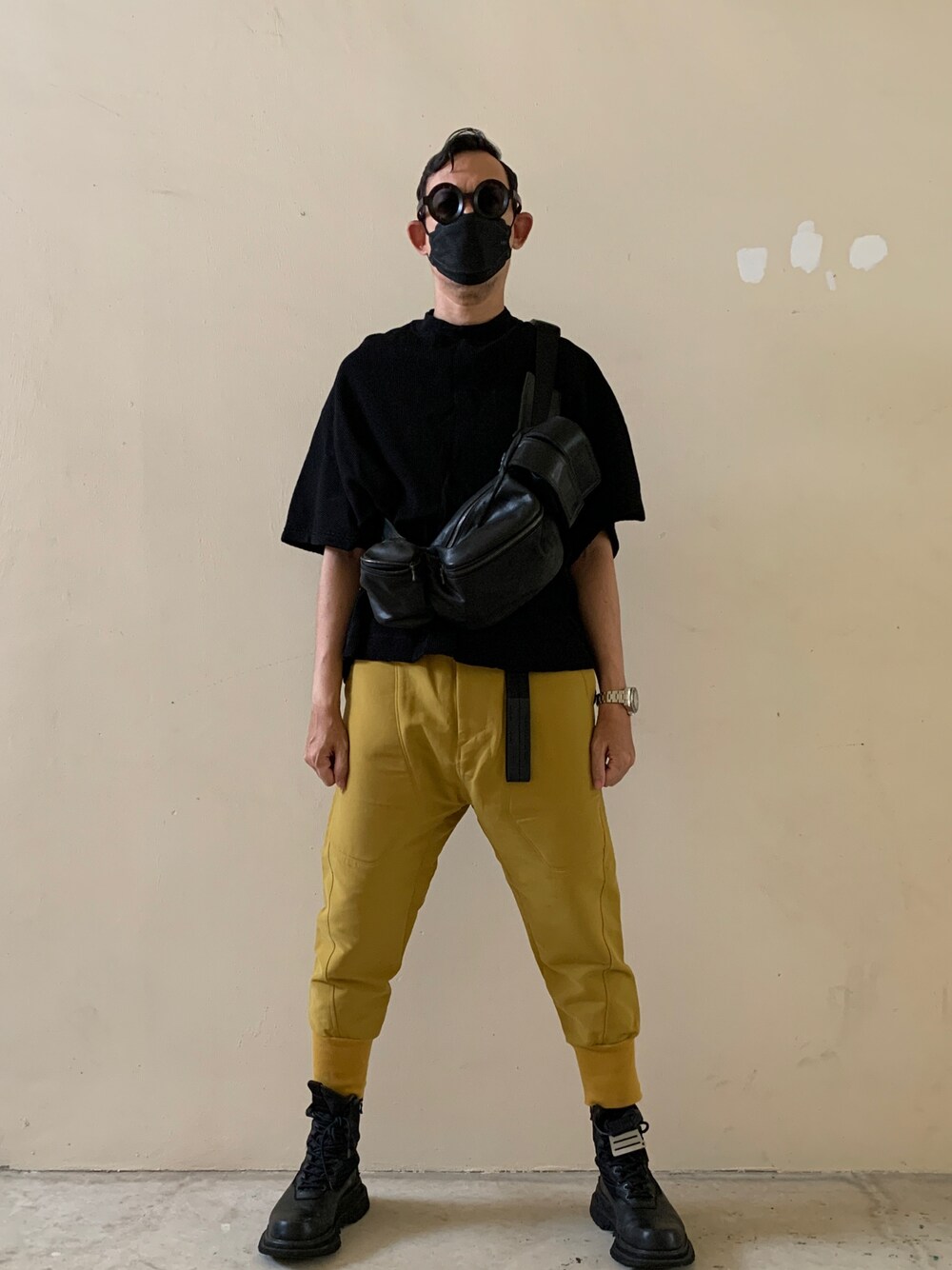 JULIUSのボディバッグ/ウエストポーチを使った人気ファッション