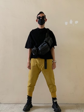 「アイテム（スラックス、ゴールド系）」を使った、xxjjiiさん（メンズ・180cm）の春コーディネート
